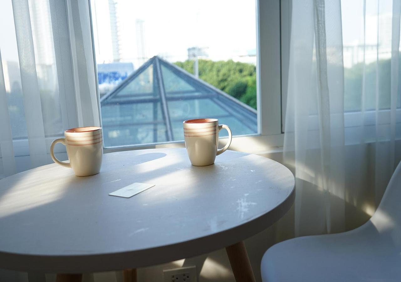 Lyn House - Service Apartment Hoang Quoc Viet Hanoi Exterior foto