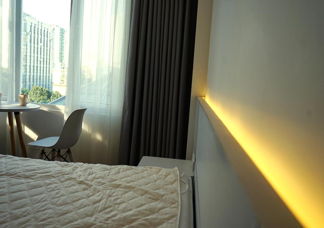 Lyn House - Service Apartment Hoang Quoc Viet Hanoi Exterior foto